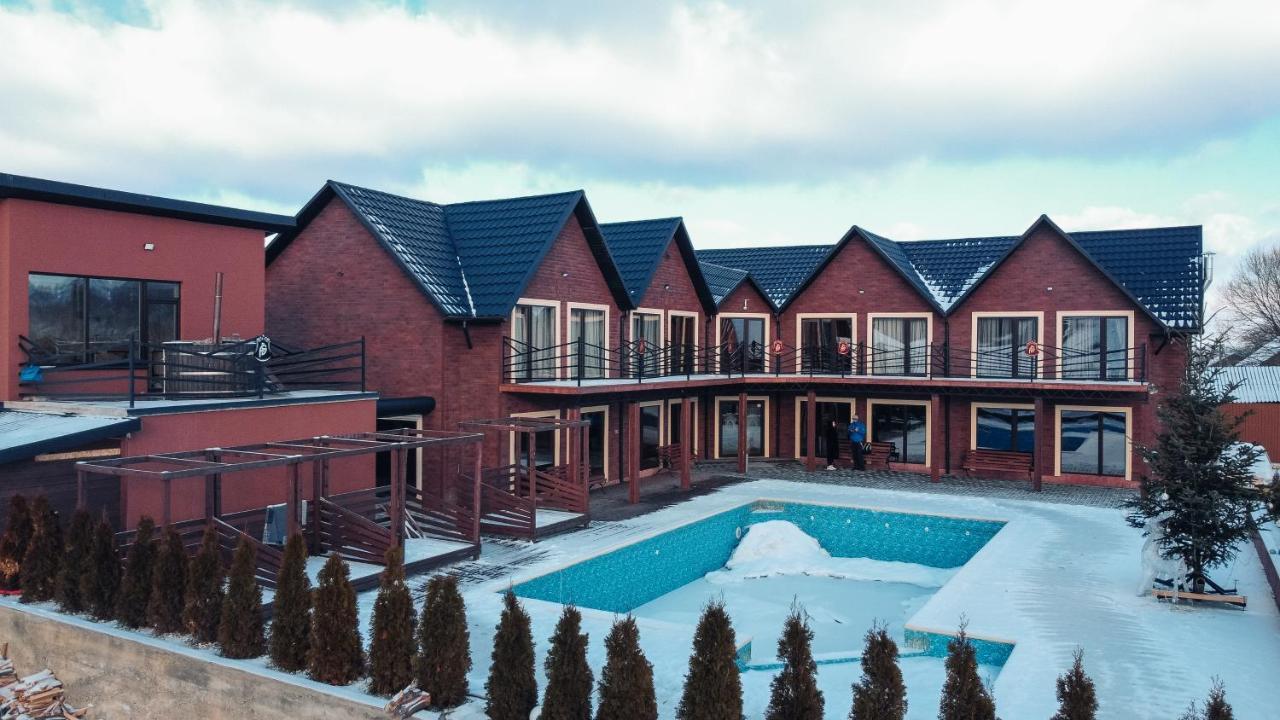 Hotel Four Seasons In Carpathians Migovo Exterior foto